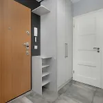 Spacious With Air Conditioning And Two Parking Spaces By Renters Lejlighed *