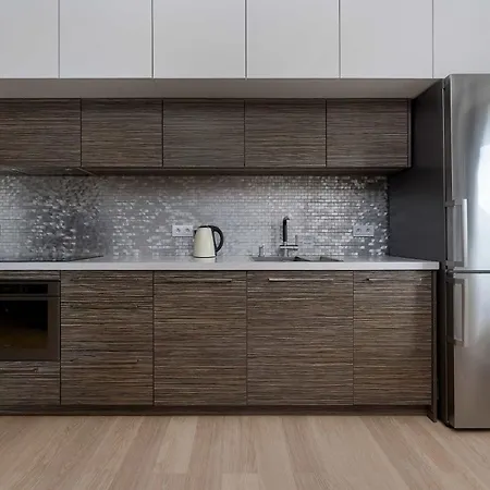 Spacious With Air Conditioning And Two Parking Spaces By Renters דירה
