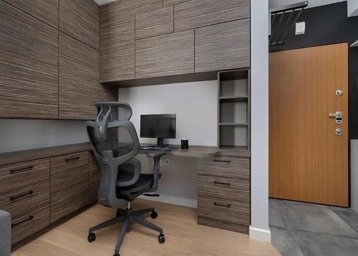 Apartment Spacious With Air Conditioning And Two Parking Spaces By Renters *