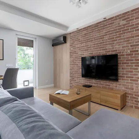 Spacious With Air Conditioning And Two Parking Spaces By Renters 公寓 弗罗茨瓦夫